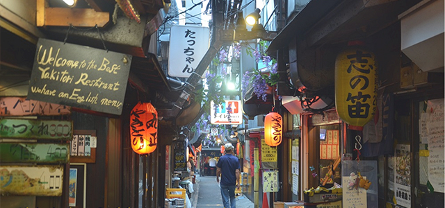 Shinjuku Golden Gai Food Tour