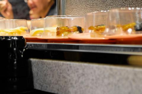 Kaiten Sushi (Rotating Sushi)