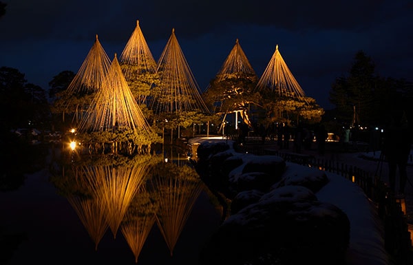 Kenrokuen (Ishikawa) Yukitsuri - Japan’s Most Spectacular Views