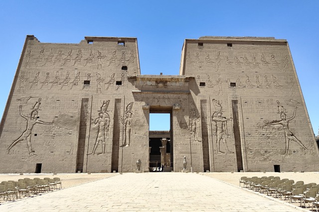 一生に一度は行きたい　ナイルの恵みと巨大神殿を巡るエジプト世界遺産巡礼 5泊6日　～スタンダード・クラス～