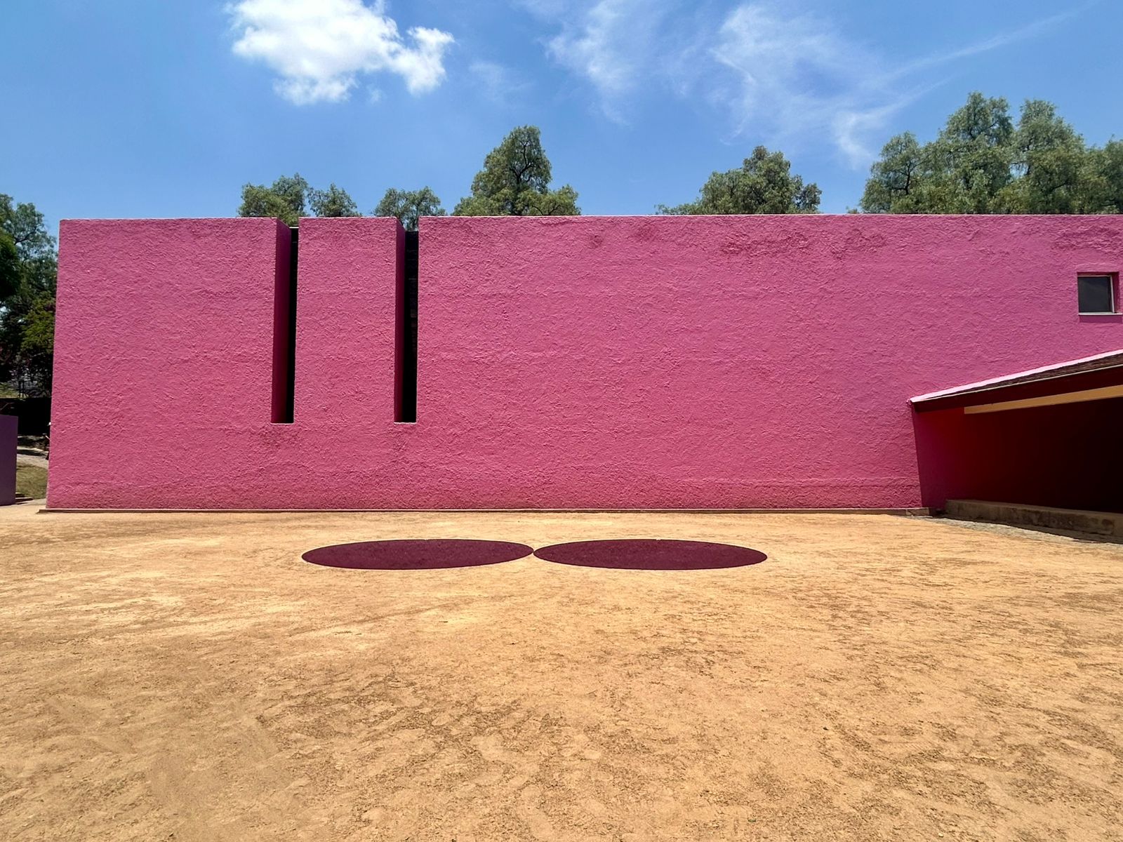 ルイス･バラガン建築探訪・厩舎とベベデロ噴水