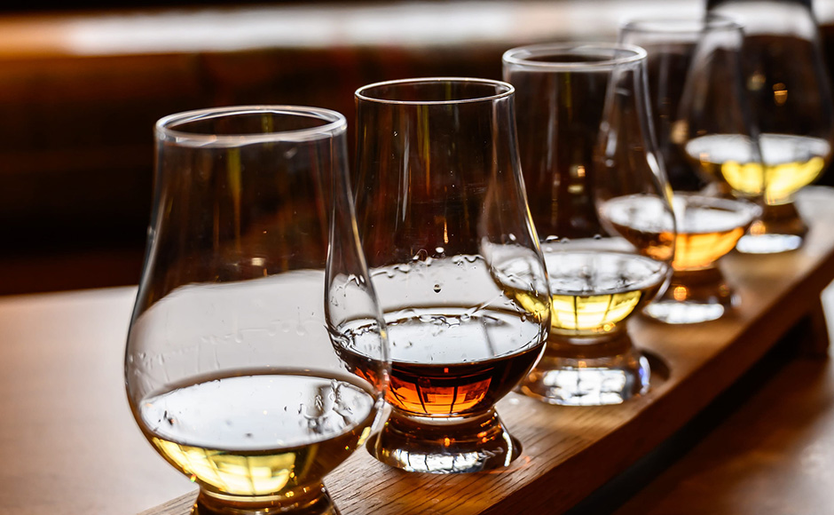[Nov 14 (Sat) Only] Dassai Blue Sake Brewery Tour & Tasting and New York Whiskey Distillery Day Trip from NYC with a Japanese-Speaking Guide – Exclusive Dassai Blue Sake Cup & Manga Gift Included