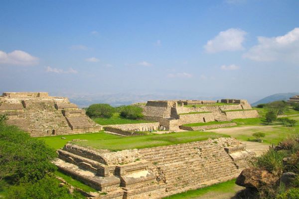 【世界遺産】モンテ・アルバン 半日ツアー（英語/スペイン語ガイド）